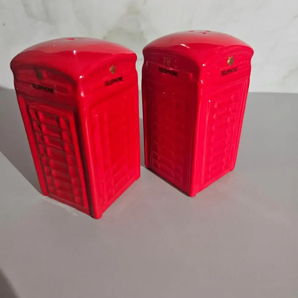 English Red Telephone Booth Paris Salt and Peper Shaker Set